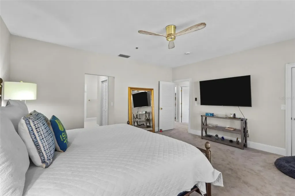 515 Forest Way Longboat Key FL 34228