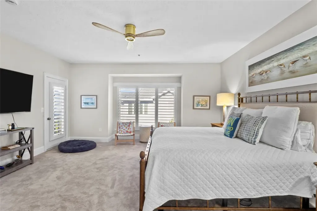 515 Forest Way Longboat Key FL 34228