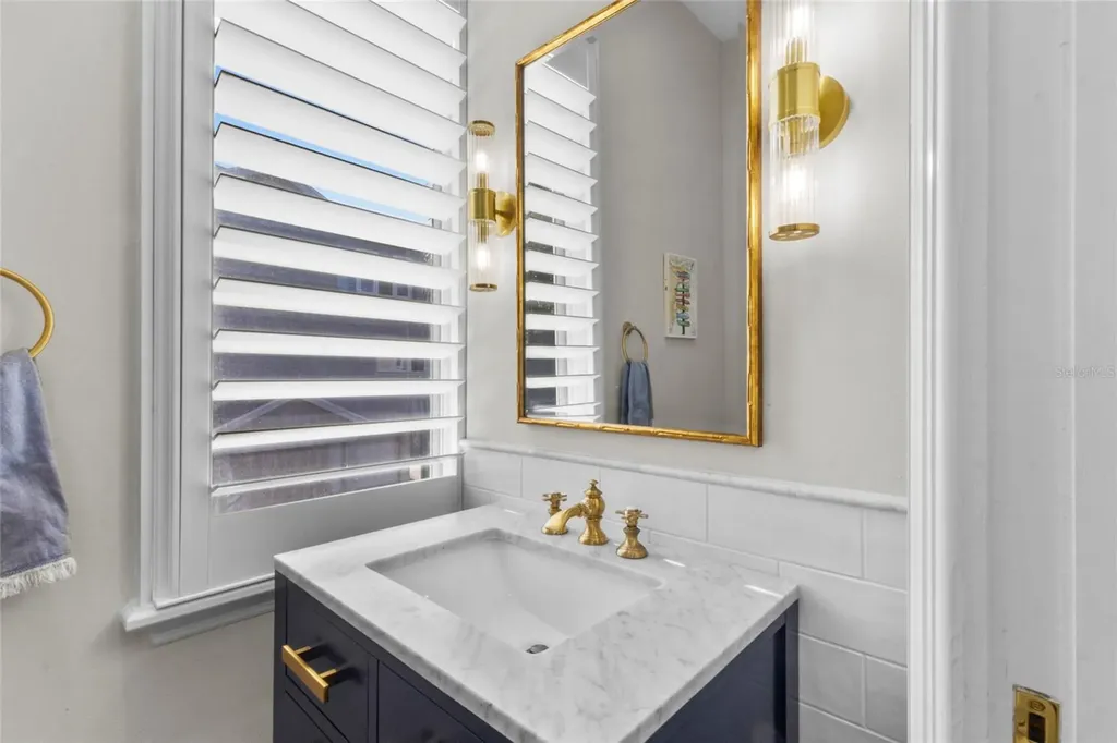 515 Forest Way Longboat Key FL 34228