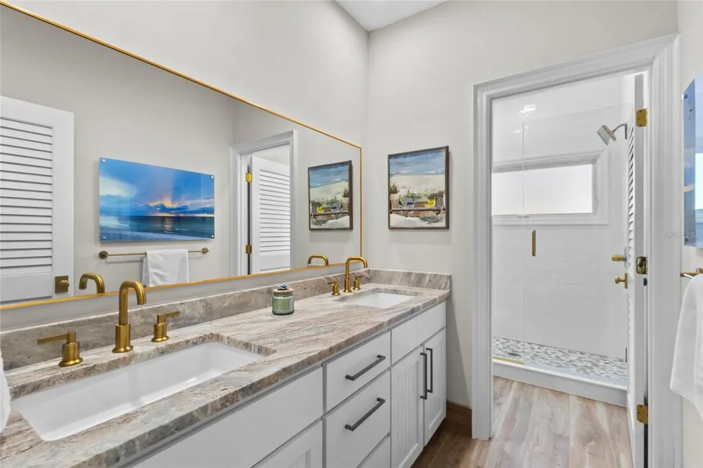 515 Forest Way Longboat Key FL 34228