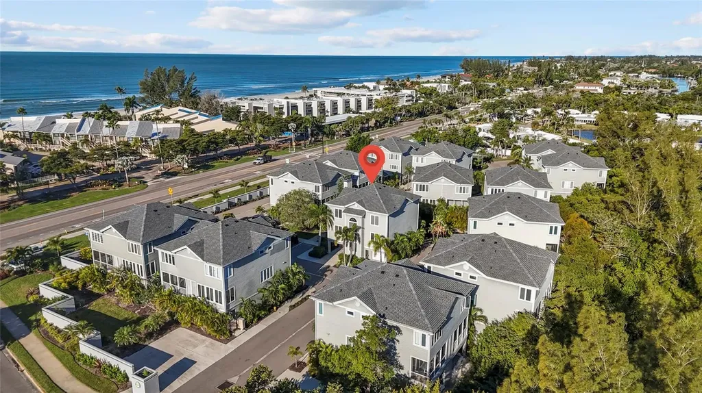 515 Forest Way Longboat Key FL 34228