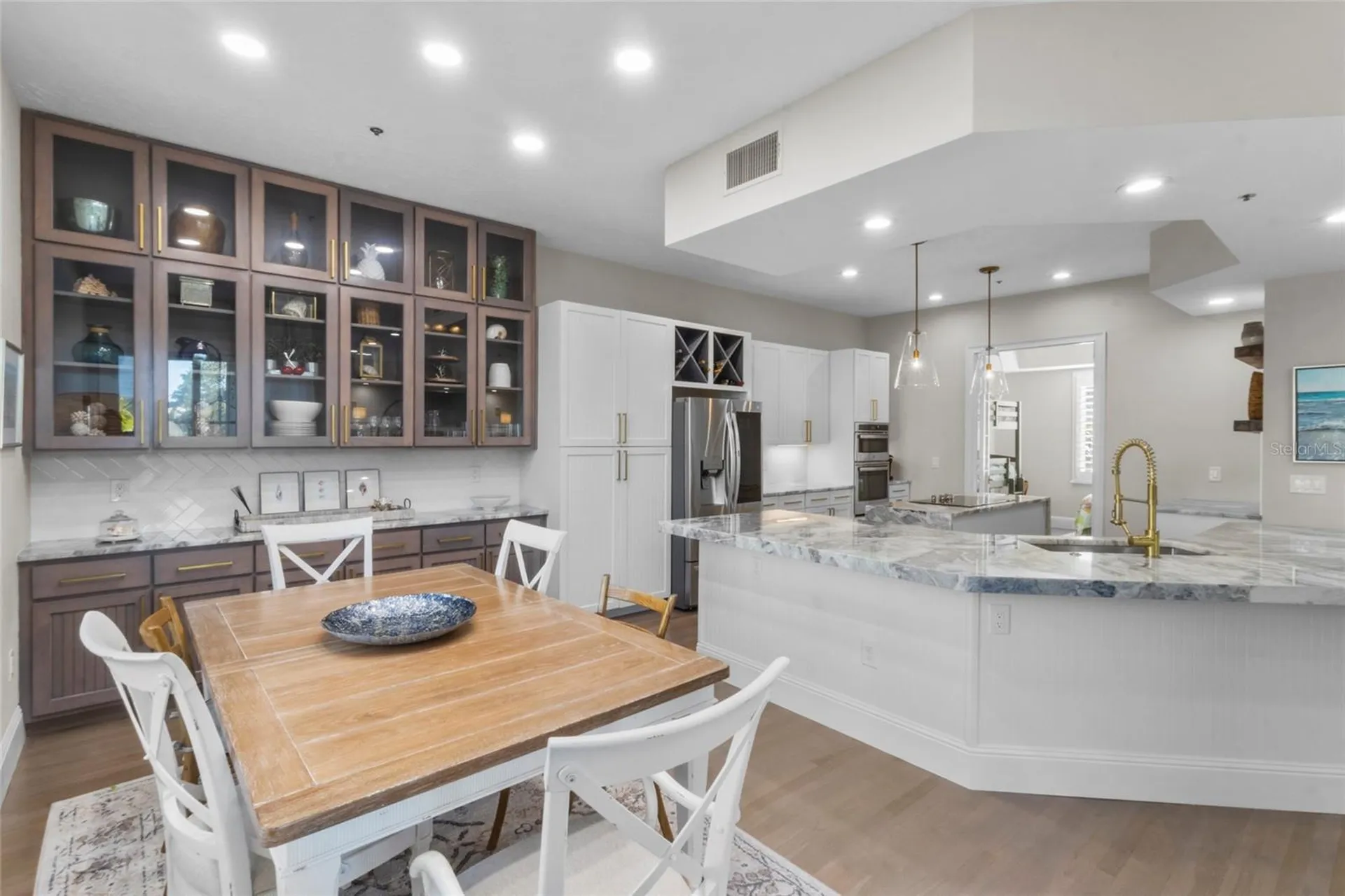 515 Forest Way Longboat Key FL 34228