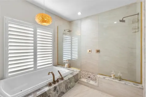 515 Forest Way Longboat Key FL 34228