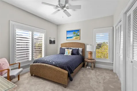 515 Forest Way Longboat Key FL 34228