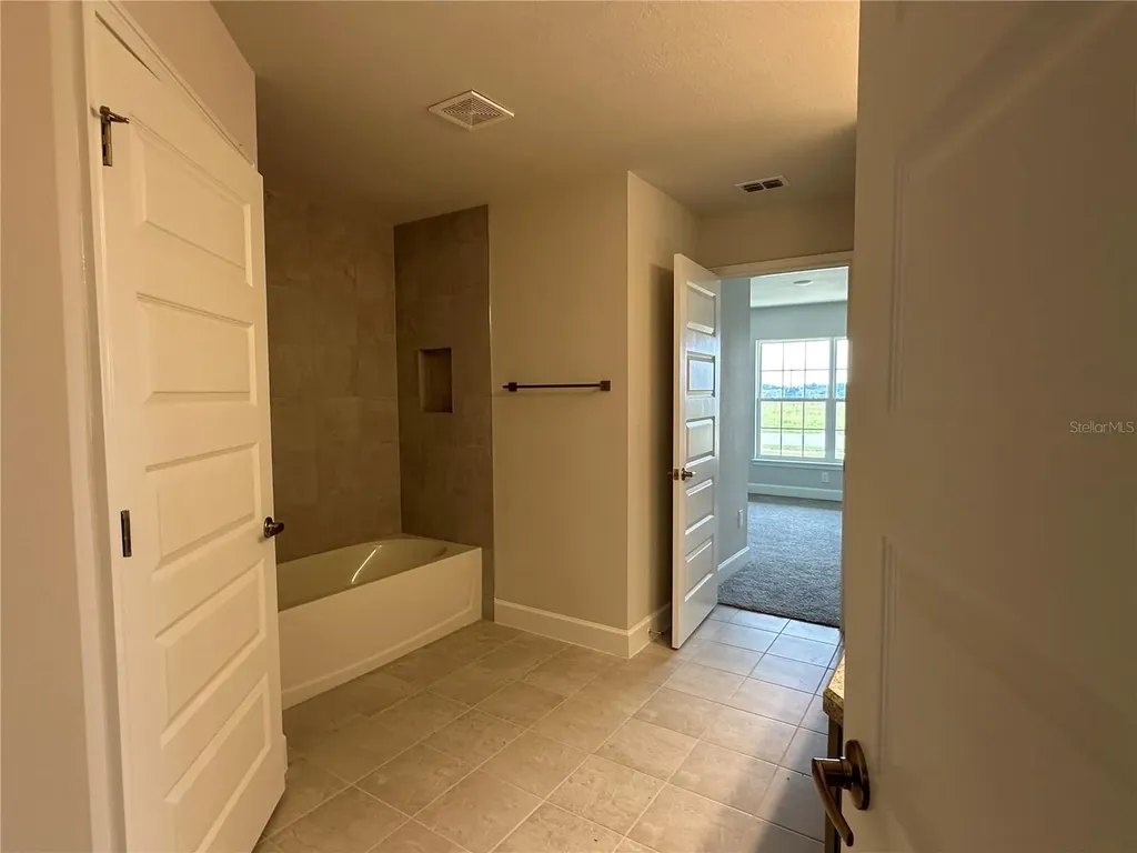 12555 NE 48th Terrace Oxford FL 34484