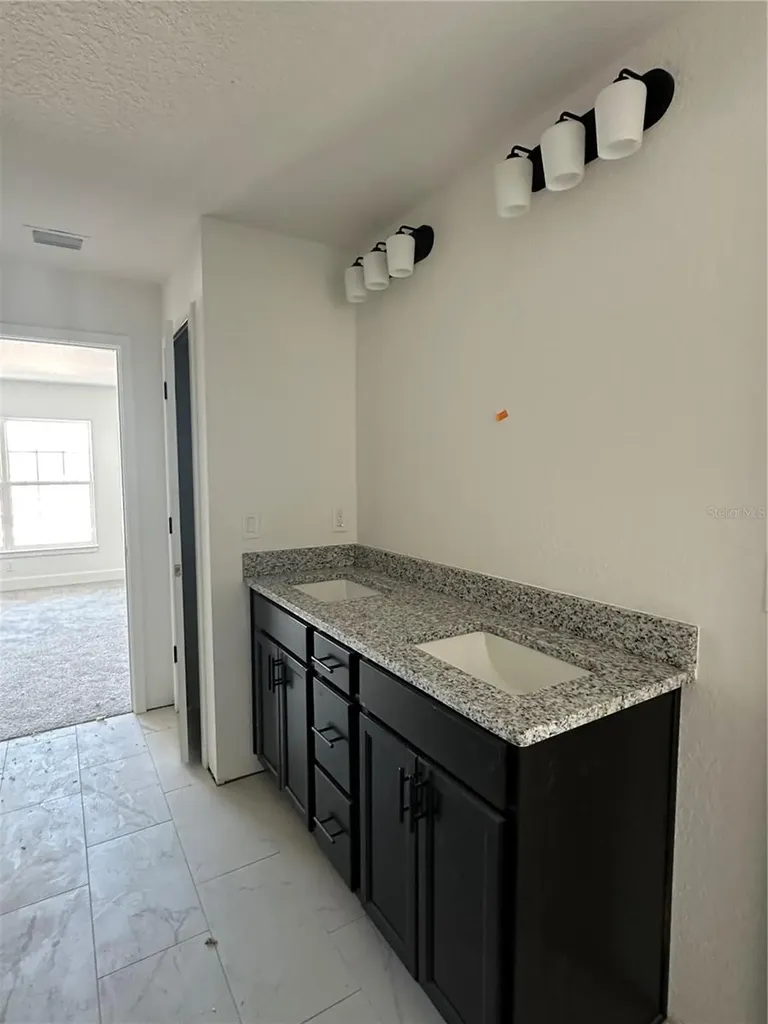 12555 NE 48th Terrace Oxford FL 34484