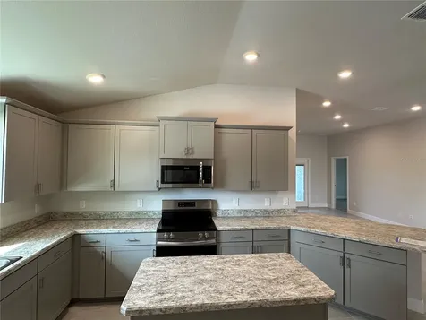 12555 NE 48th Terrace Oxford FL 34484