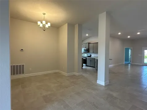 12555 NE 48th Terrace Oxford FL 34484