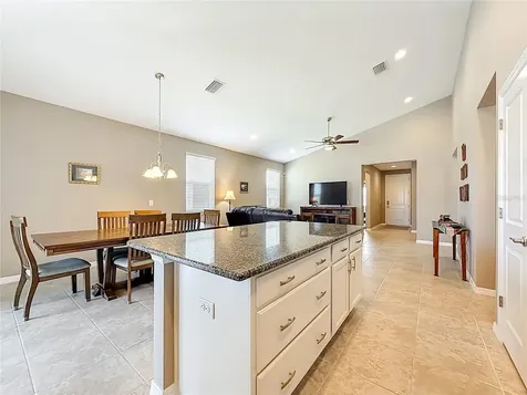 5647 NW 37th Lane Road Ocala FL 34482