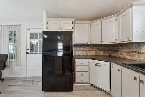 1612 E Schwartz Boulevard Lady Lake FL 32159