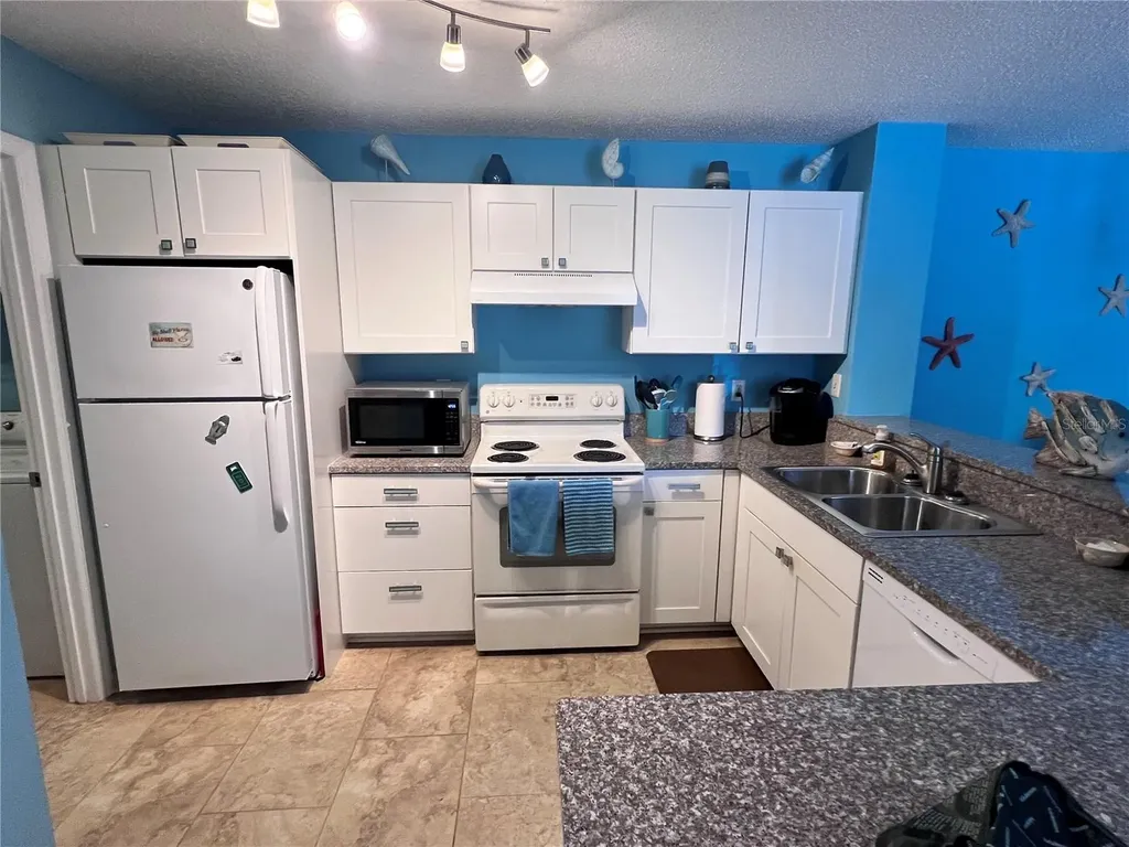4040 Crockers Lake Boulevard Sarasota FL 34238