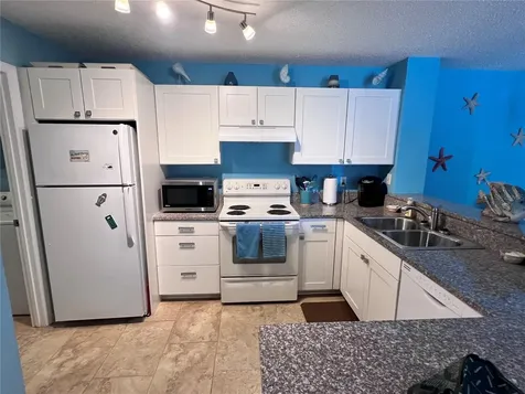 4040 Crockers Lake Boulevard Sarasota FL 34238