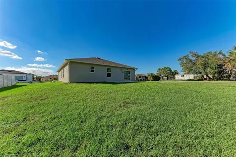 3332 Elkcam Boulevard Port Charlotte FL 33952