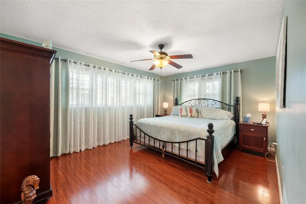 5072 43rd Street S St Petersburg FL 33711