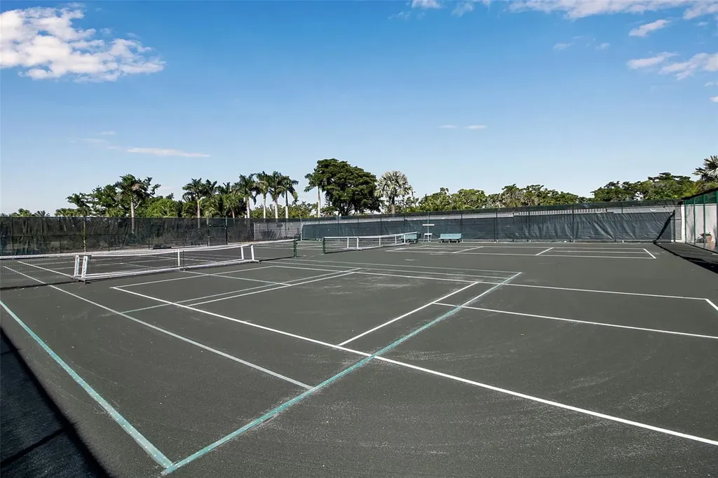 1485 Gulf Of Mexico Drive Longboat Key FL 34228