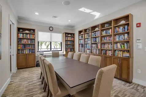1485 Gulf Of Mexico Drive Longboat Key FL 34228