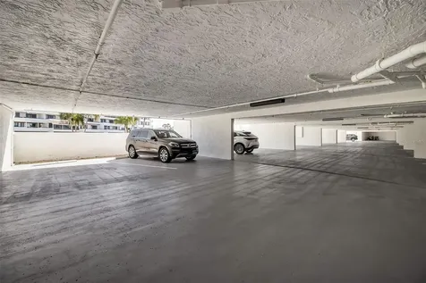 1485 Gulf Of Mexico Drive Longboat Key FL 34228