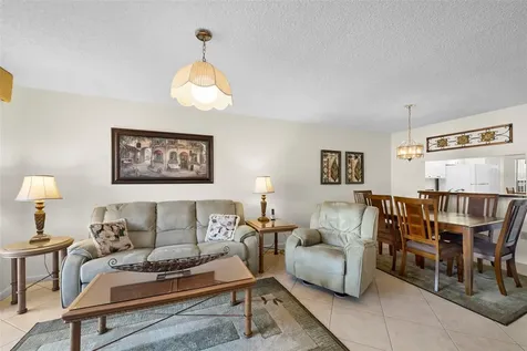4310 46 Ave Avenue W Bradenton FL 34210