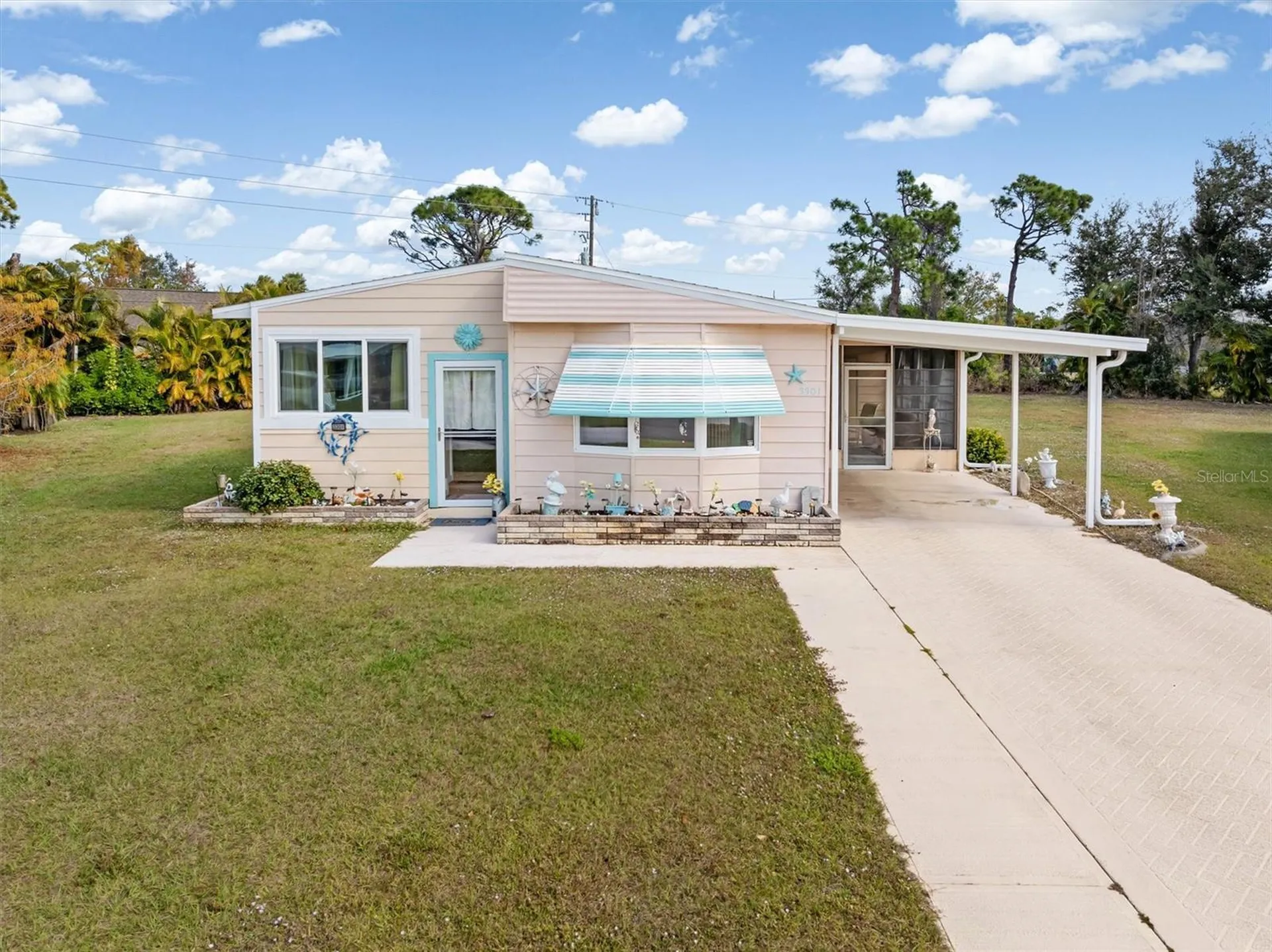 3301 Goldfinch Lane Englewood FL 34224