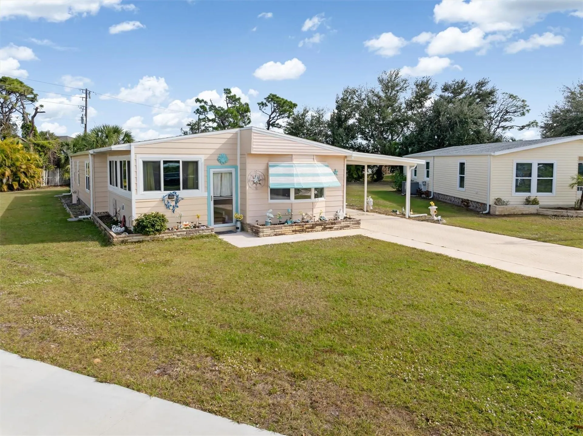3301 Goldfinch Lane Englewood FL 34224