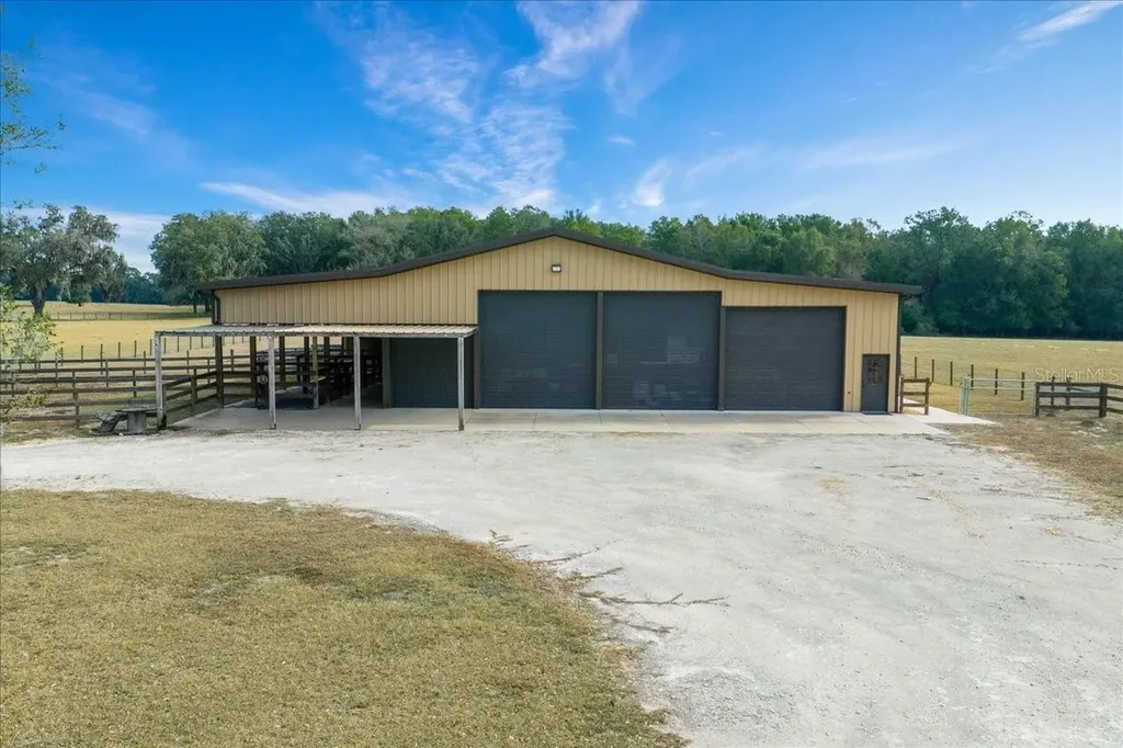 2051 SE 155th Street Summerfield FL 34491
