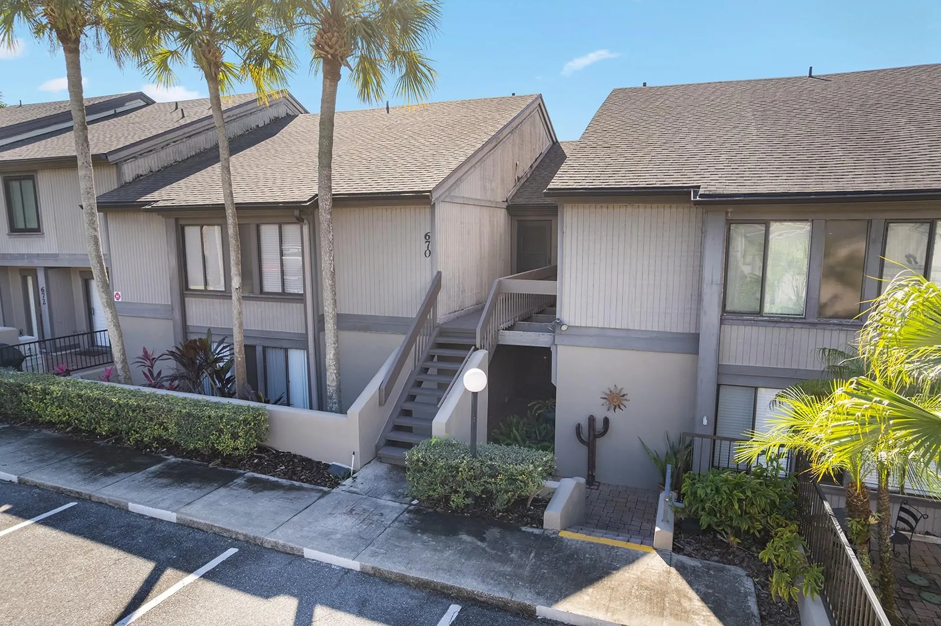 670 Lake Villas Drive Altamonte Springs FL 32701