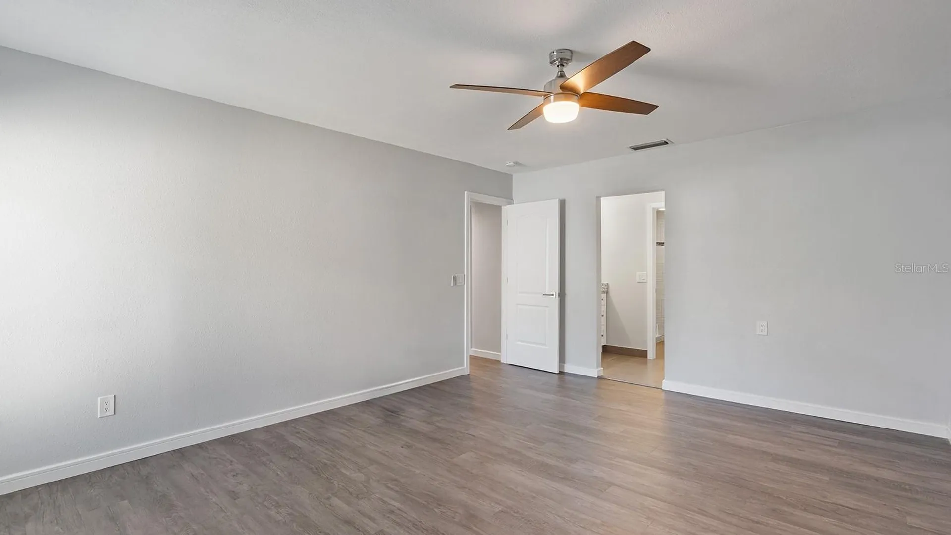 670 Lake Villas Drive Altamonte Springs FL 32701