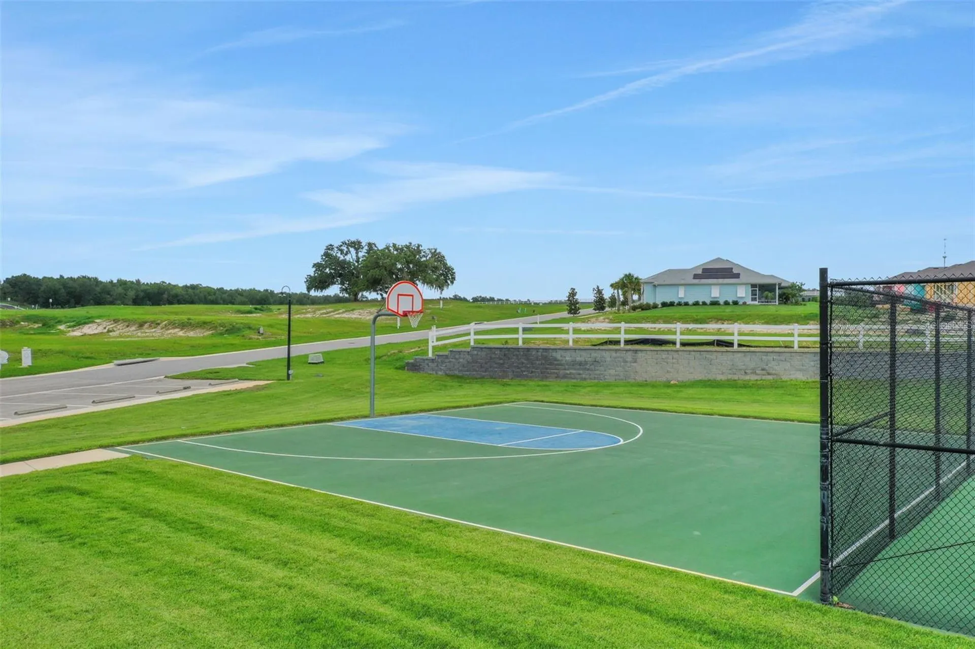 987 Fiesta Key Circle Lady Lake FL 32159