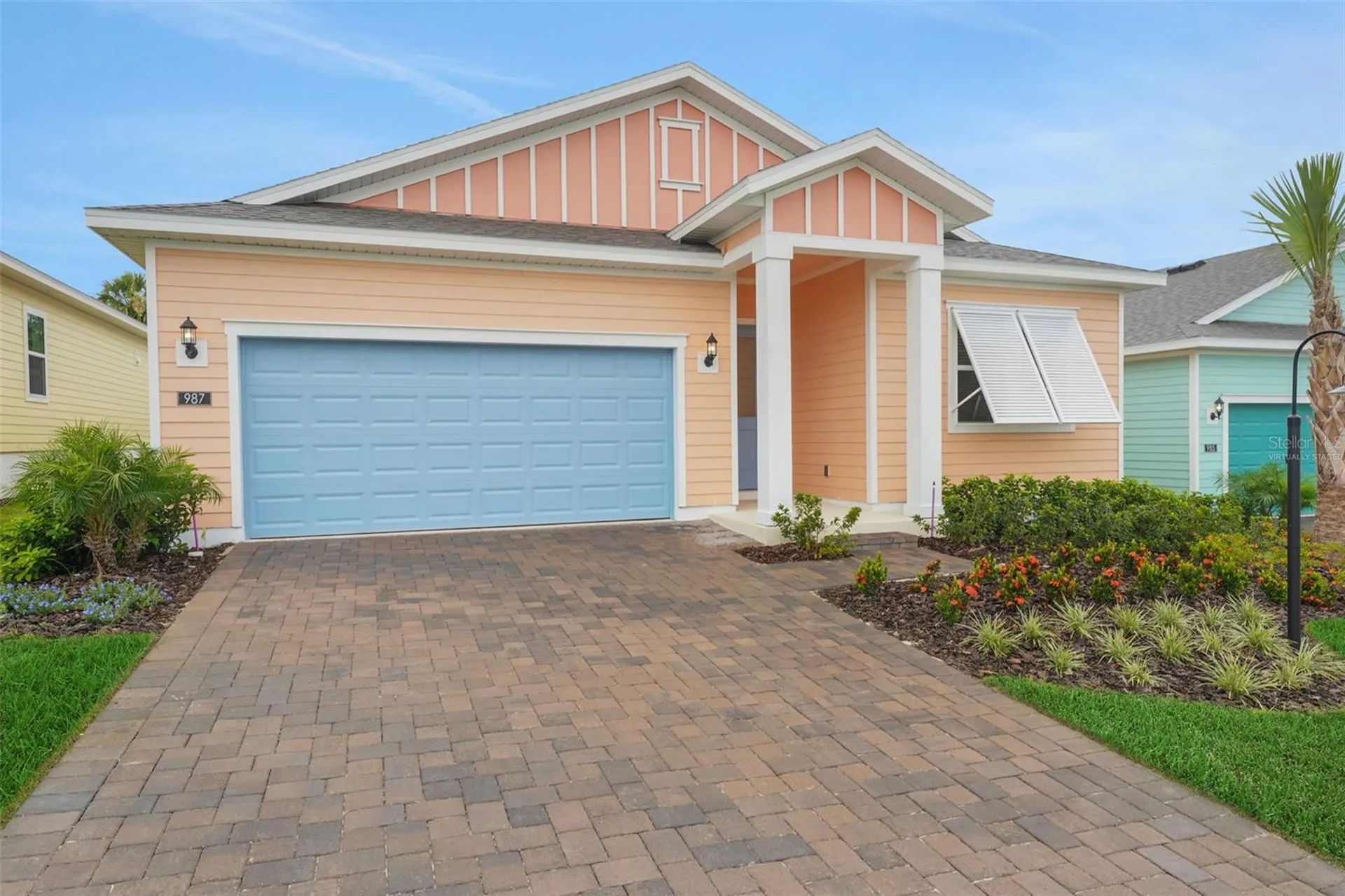 987 Fiesta Key Circle Lady Lake FL 32159