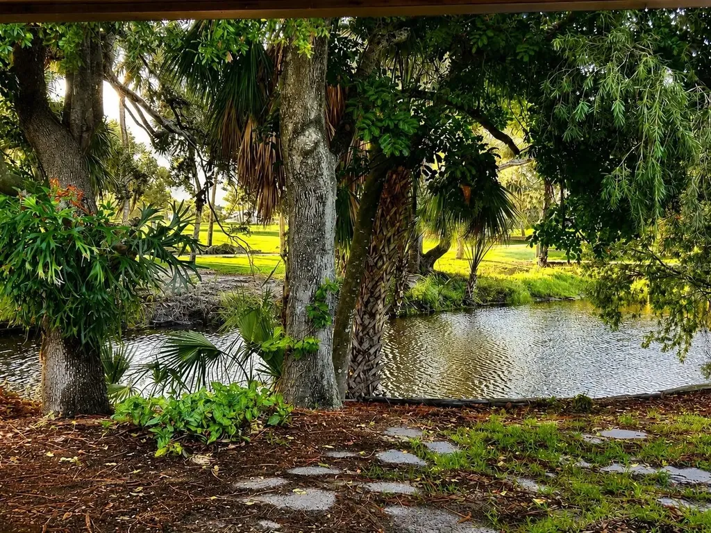 4408 La Jolla Drive Bradenton FL 34210