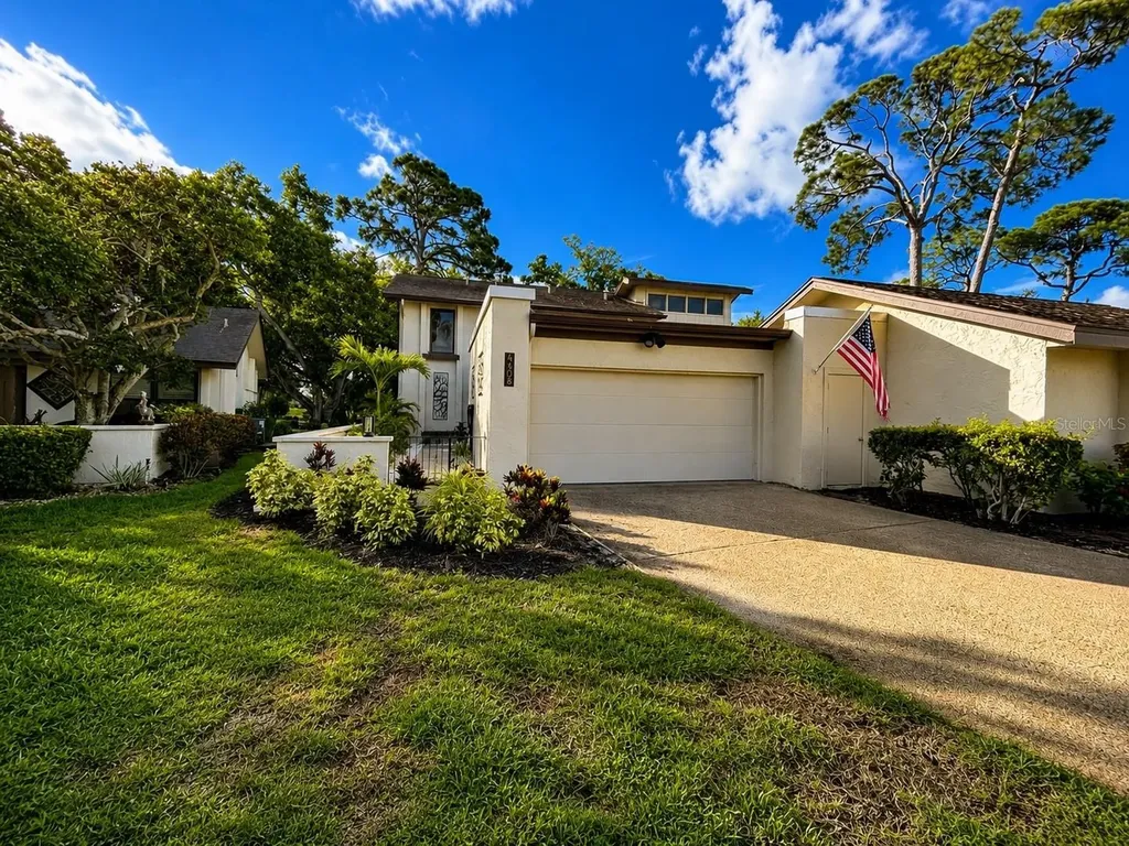 4408 La Jolla Drive Bradenton FL 34210