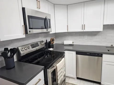 4408 La Jolla Drive Bradenton FL 34210