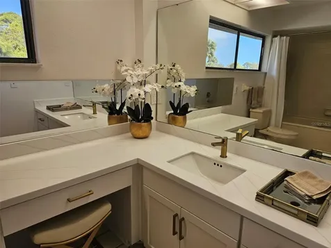 4408 La Jolla Drive Bradenton FL 34210