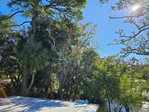 4408 La Jolla Drive Bradenton FL 34210