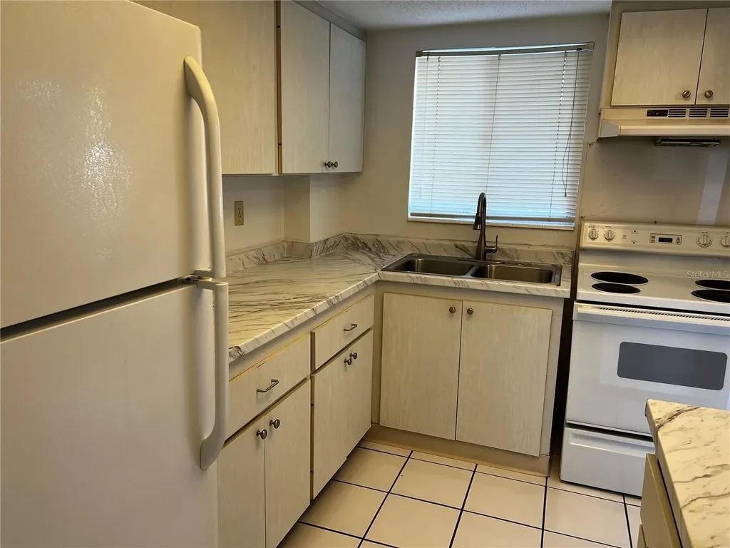 4112 Heron Way Bradenton FL 34205