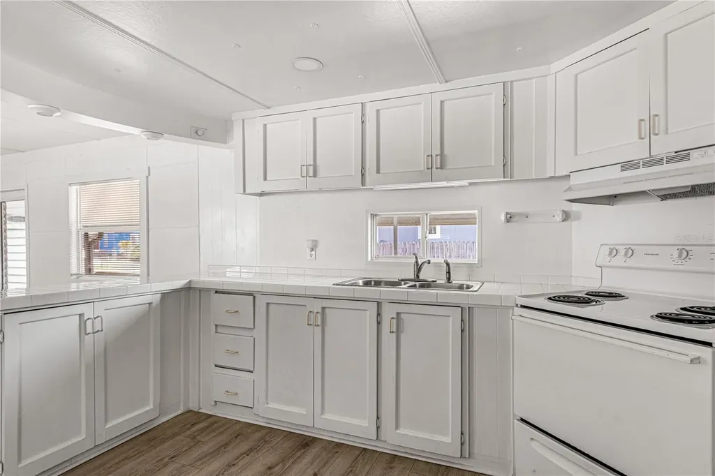 1517 Avenue C Ormond Beach FL 32174