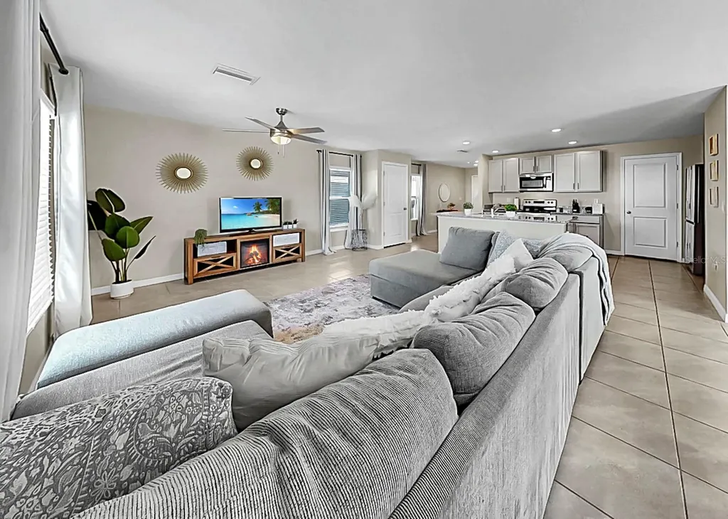 16619 Mosaic Oar Drive Wimauma FL 33598