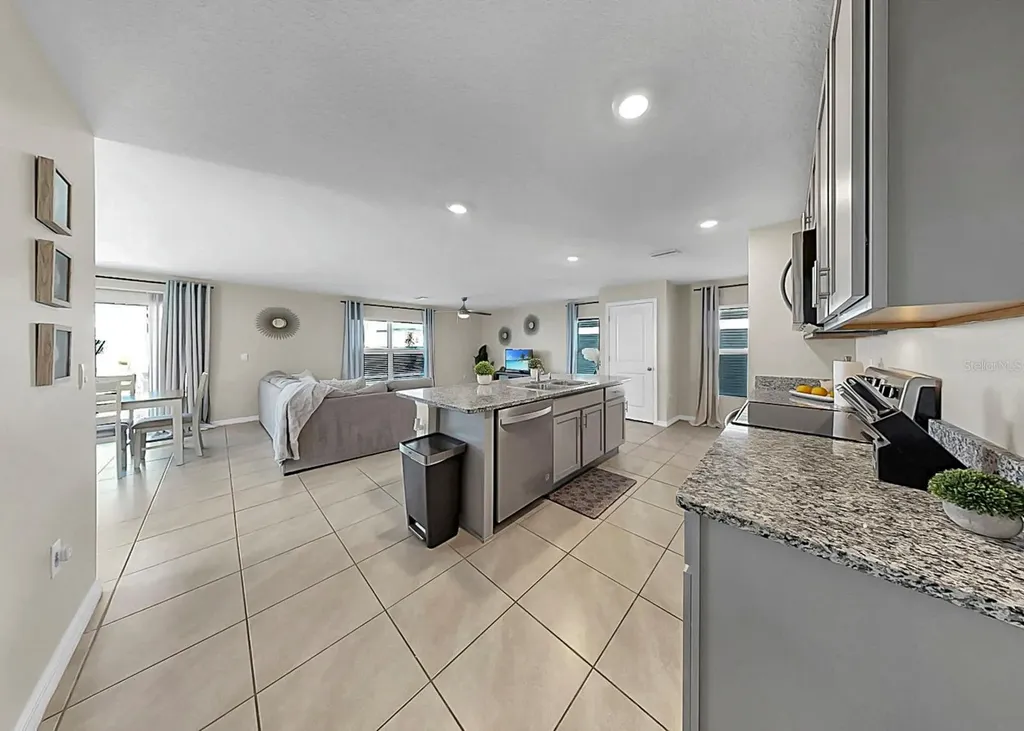 16619 Mosaic Oar Drive Wimauma FL 33598