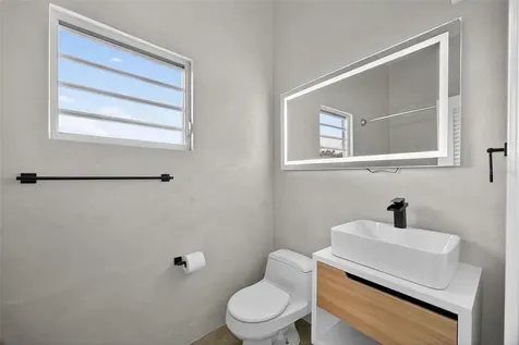 50 Peninsula De San Juan Humacao PR 00791