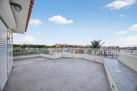 50 Peninsula De San Juan Humacao PR 00791