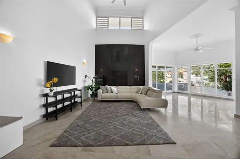 50 Peninsula De San Juan Humacao PR 00791