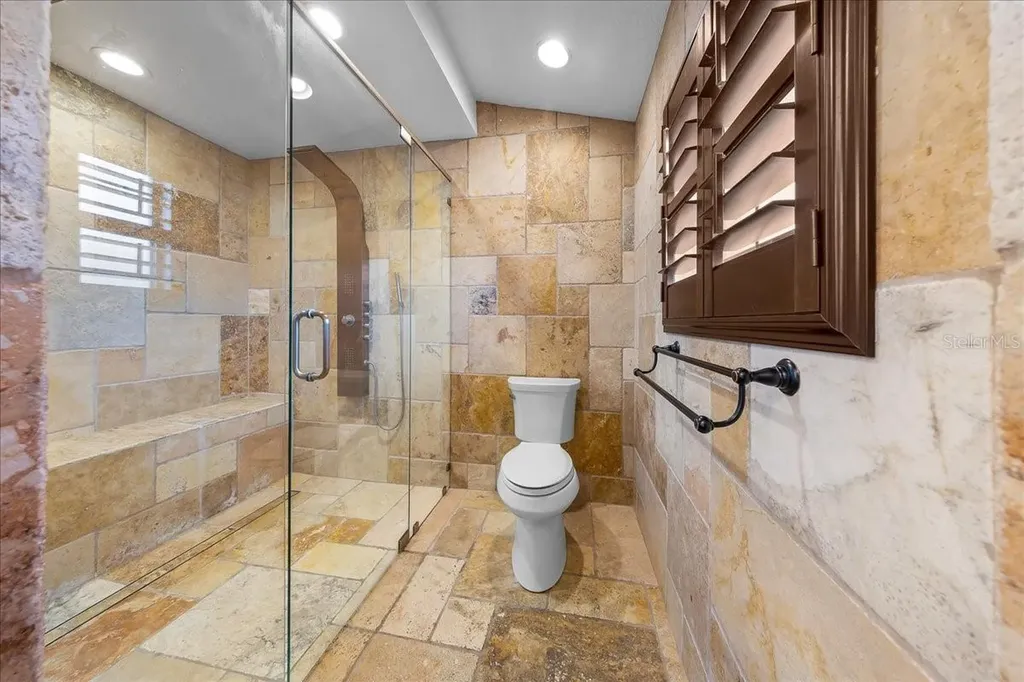 452 SE Paradise Point Road Crystal River FL 34429