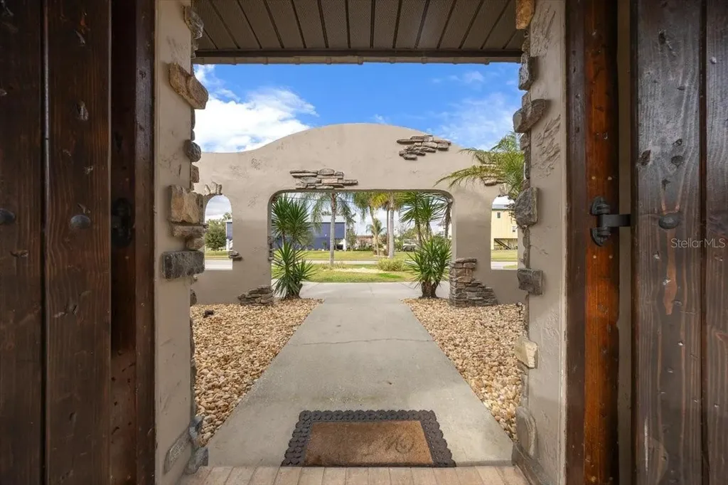 452 SE Paradise Point Road Crystal River FL 34429