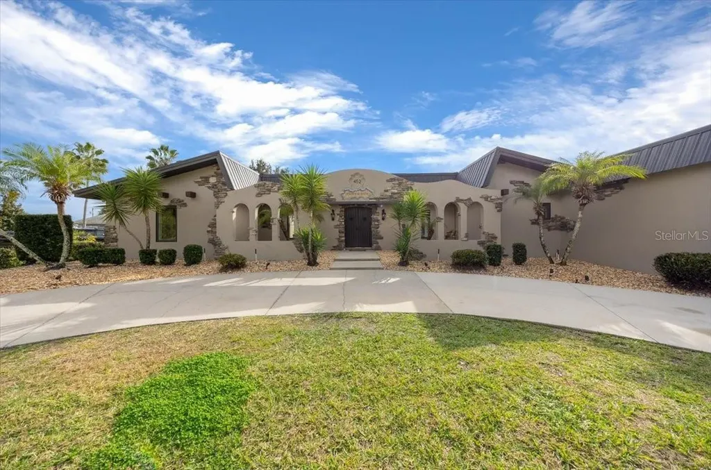 452 SE Paradise Point Road Crystal River FL 34429