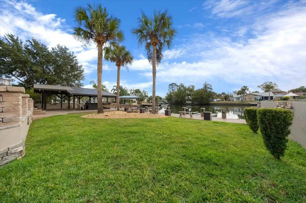 452 SE Paradise Point Road Crystal River FL 34429