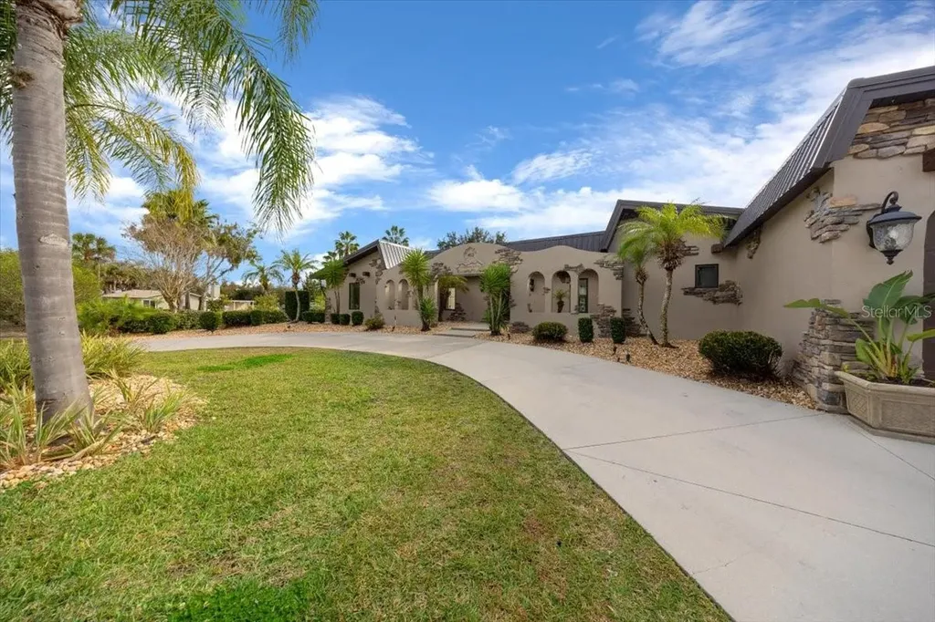 452 SE Paradise Point Road Crystal River FL 34429
