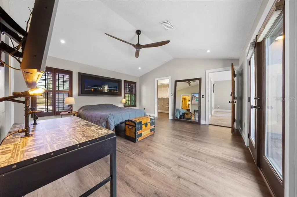 452 SE Paradise Point Road Crystal River FL 34429