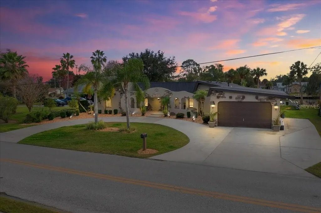 452 SE Paradise Point Road Crystal River FL 34429