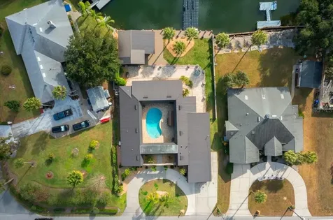452 SE Paradise Point Road Crystal River FL 34429