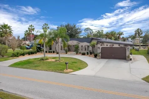 452 SE Paradise Point Road Crystal River FL 34429